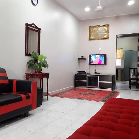 Homestay Bahau Jempol Exterior photo