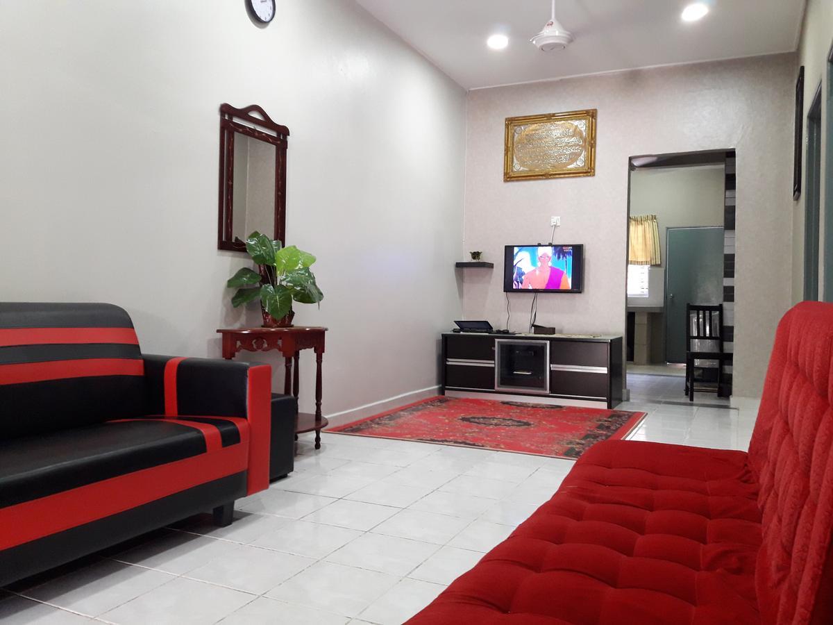 Homestay Bahau Jempol Exterior photo